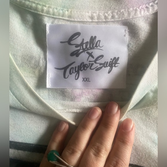 TRADE: Rare Stella McCartney x Taylor swift marble tie-dye lover tracklist tee - Picture 4 of 4